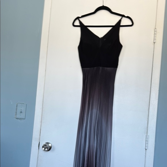 Elegant Black and Gray Women's Dress - Picture 3 of 6